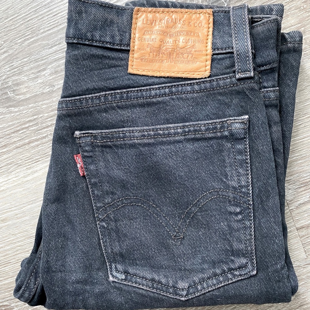 Levi’s Wedgie Fit Ankle Jean - Black - Size 24